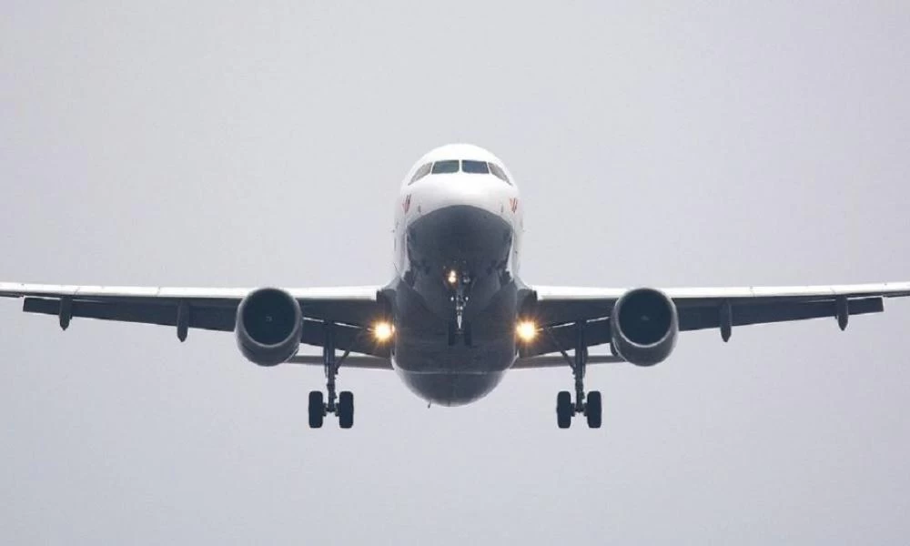 Ποια αεροπορική εταιρεία μεταφέρει τους Σομαλούς στην Ευρώπη;